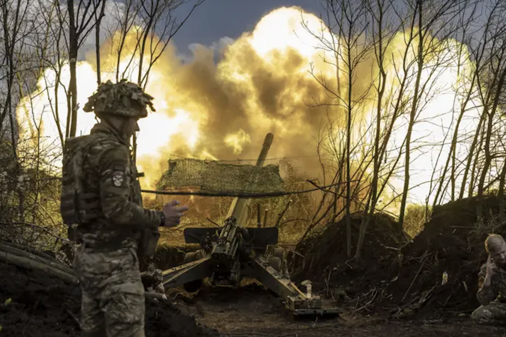 随着军事科技的不断发展,常规武器装备对于战场的改变能力十分有限.