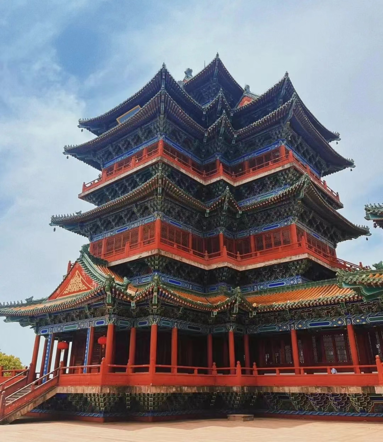 喜气洋洋欢声朗朗古都南京战友喜相逢