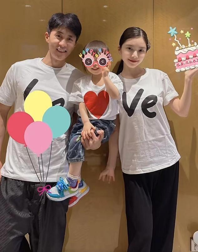 杜淳为老婆庆生,送王灿巨型玫瑰高调示爱,亲吻对方脸颊超甜蜜
