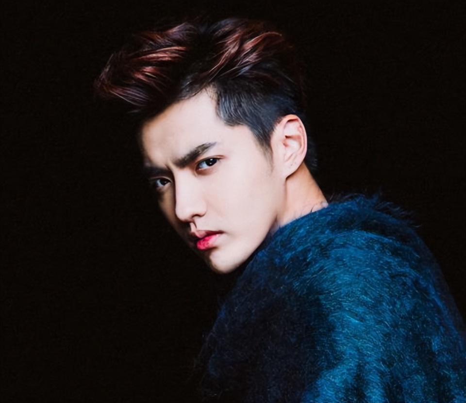 都美竹写手倒戈吴亦凡,发长文翻车被骂,透露吴亦凡六年半后出狱