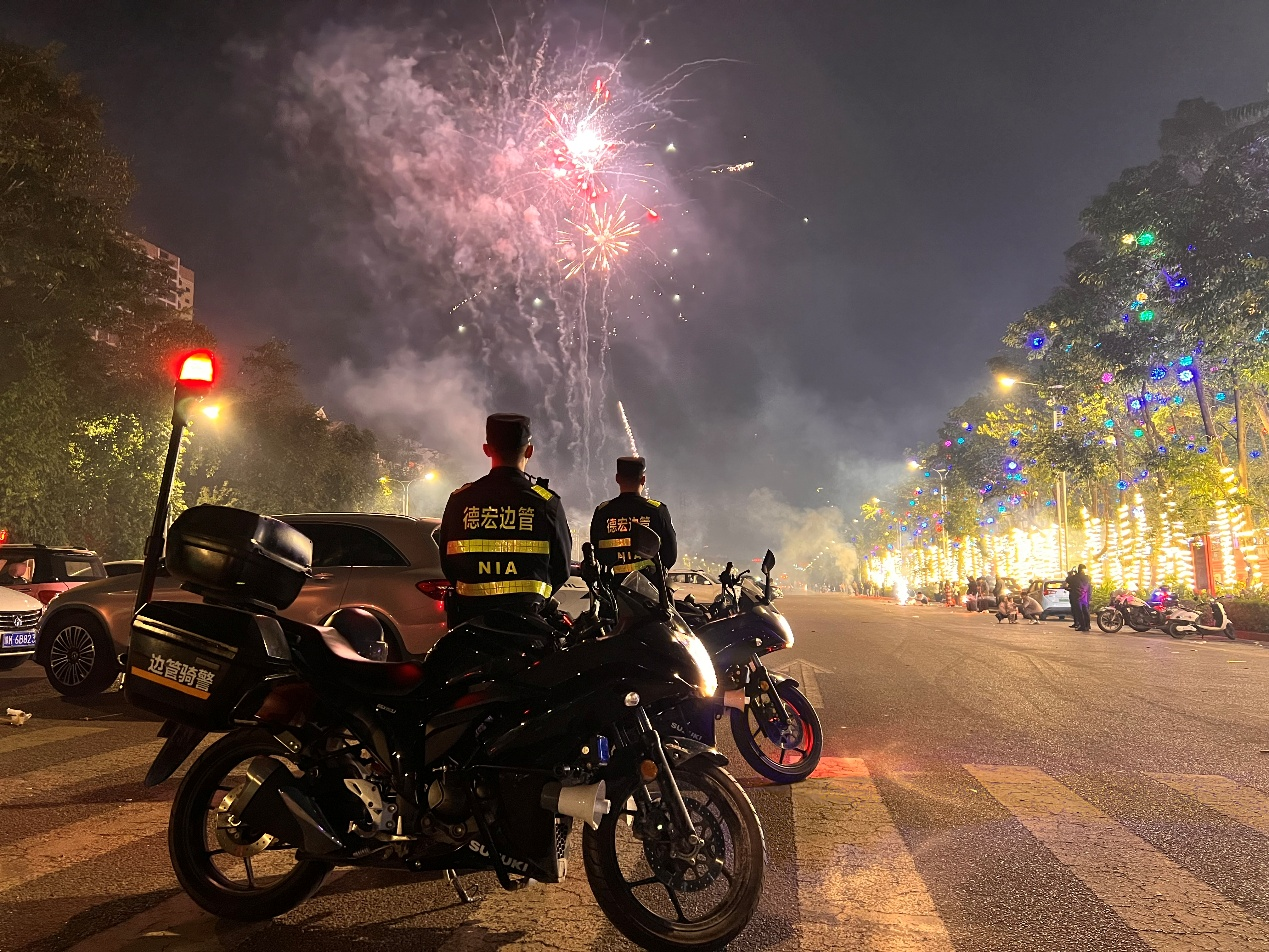 深夜“擾民”敲擊聲，救了一命 - 