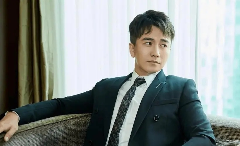 跟翟天临恋爱长跑6年,已在青岛领证?辛芷蕾方回应了