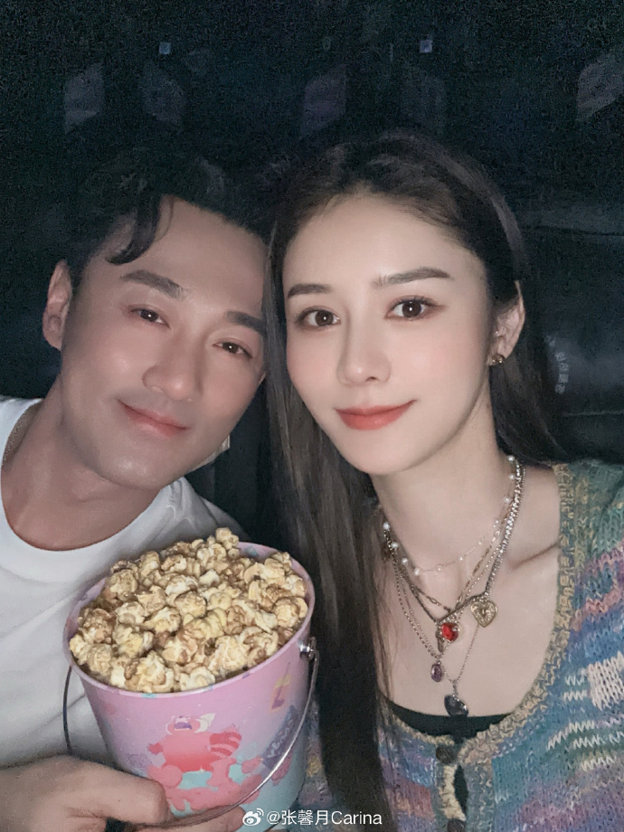 林峯老婆晒近照,穿娜扎同款辣妹裤秀马甲线,被群嘲很"lou"