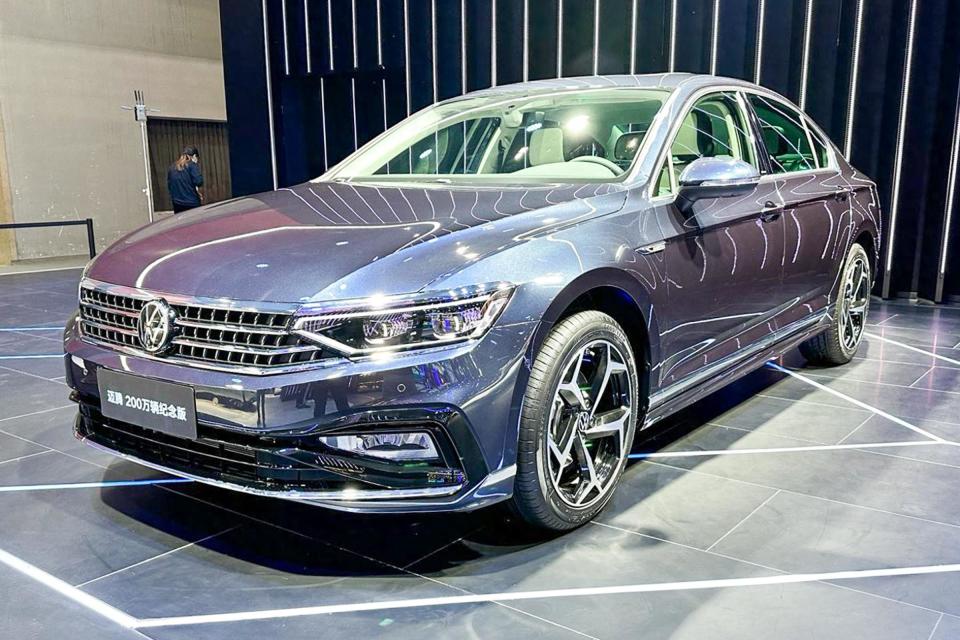 全新迈腾6月将上市!老款现优惠近4万,该等新还是选旧?