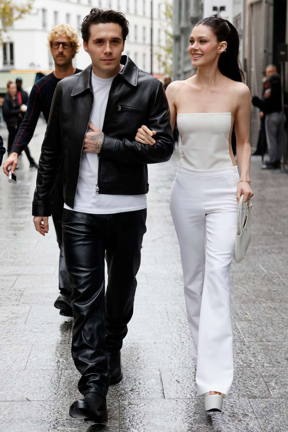 好莱坞女星妮可拉佩尔茨,和贝克汉姆"吃软饭"的儿子,时装周造型引热议