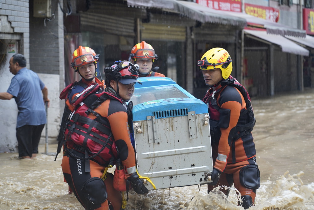 "汛"速行动 | 强降雨导致多地房屋被淹 重庆消防迅速开展紧急救援