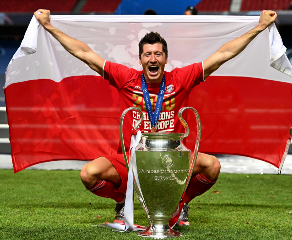 而凯恩只有友谊赛性质的国际冠军杯和奥迪杯,在真正彰显分量的欧冠和