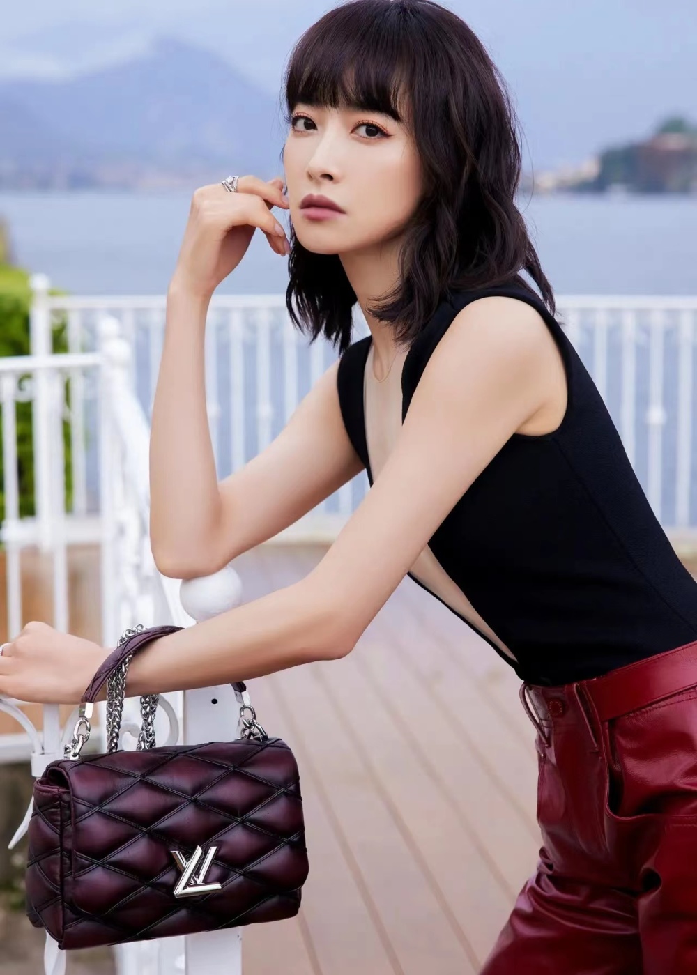 宋茜深v性感造型上热搜,真的太暴露了吗?_腾讯新闻