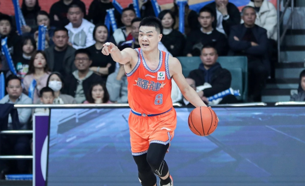 福建男篮王牌控卫遭遇重伤,提前赛季报销