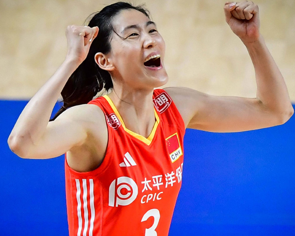 女排逆转土耳其!李盈莹王媛媛主导攻守,张常宁暴走,自由人太稳