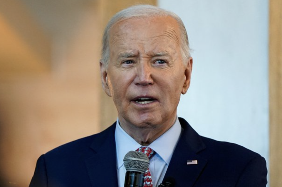 美国总统拜登谈到他在乌克兰的过去