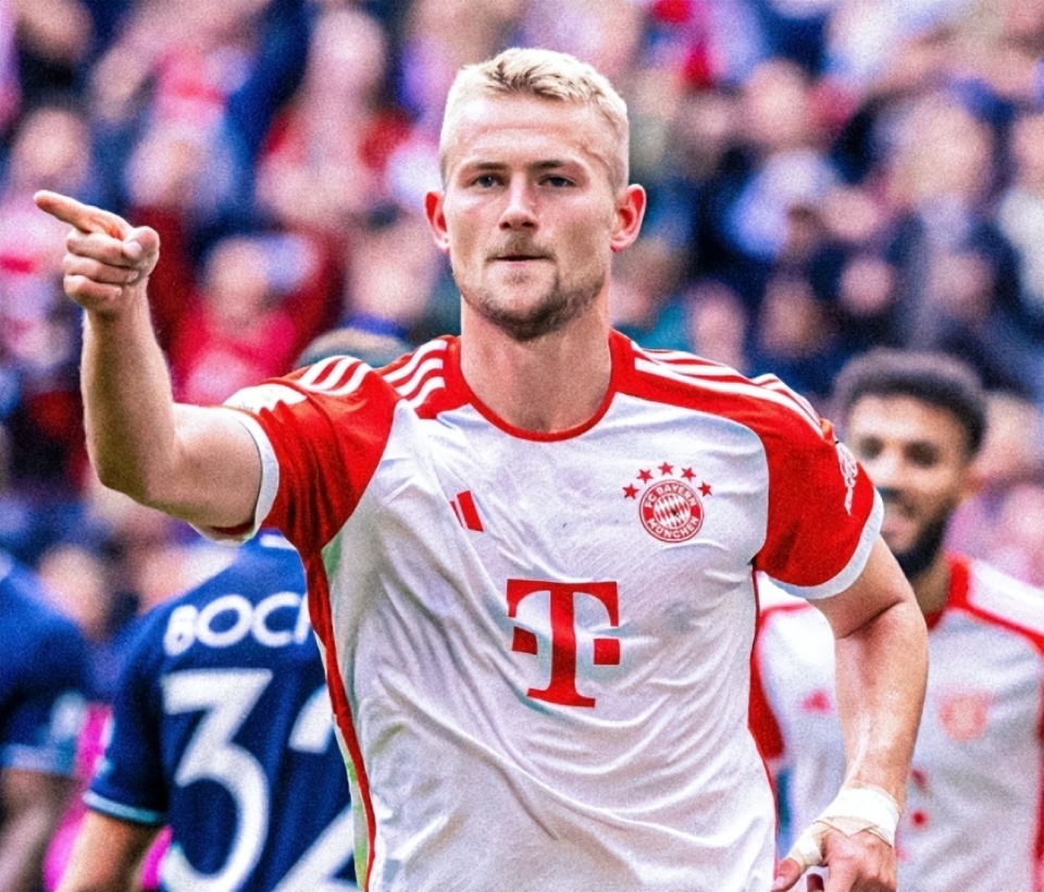 拜仁官宣签日本中卫,曝德里赫特被摆上货架,标价