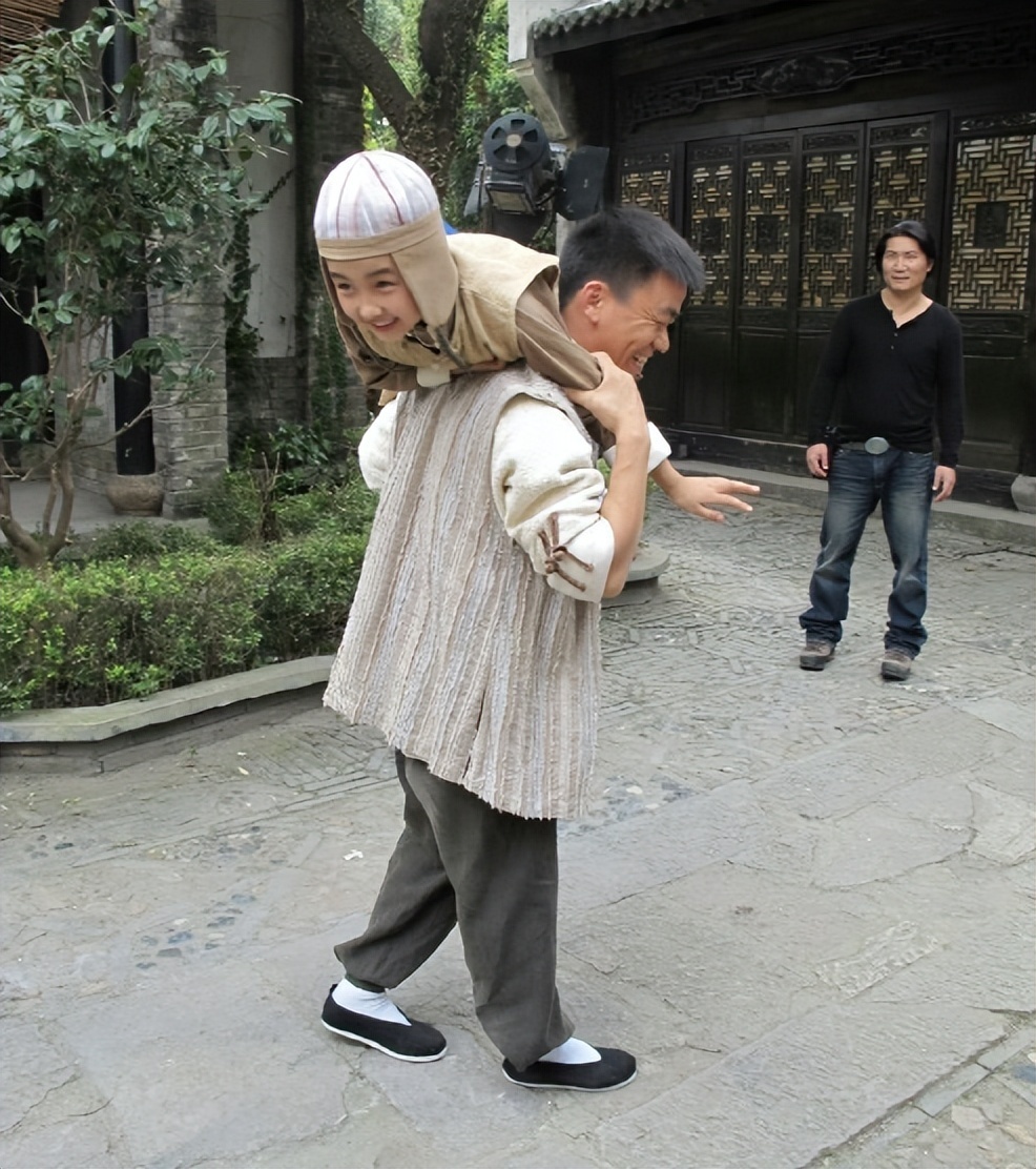 蔡徐坤塌房王宝强无辜躺枪,老婆加经纪人都找不到黑料的男人!