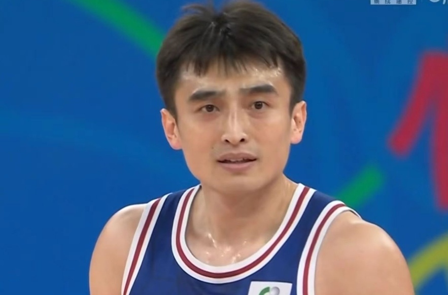 全华班上海男篮3分惜败,闫鹏飞23 10,李添荣18 6李宏权16 9