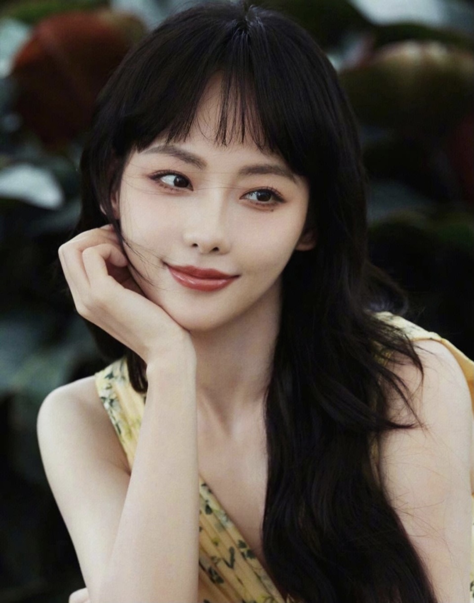 张嘉倪20岁-36岁颜值变化,一直都好美,这姿色很难不艳压女主啊!