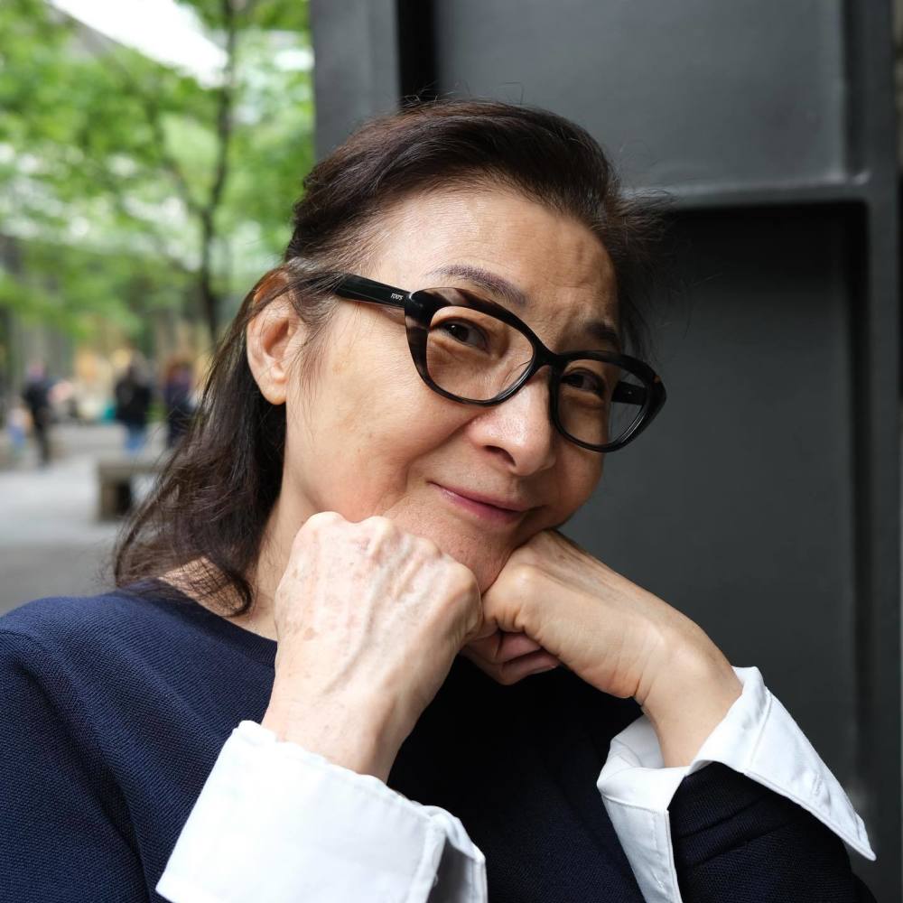 寇世勋全家福曝光,原配罕露面气质好,儿子仍未娶2岁半孩子的妈_腾讯新