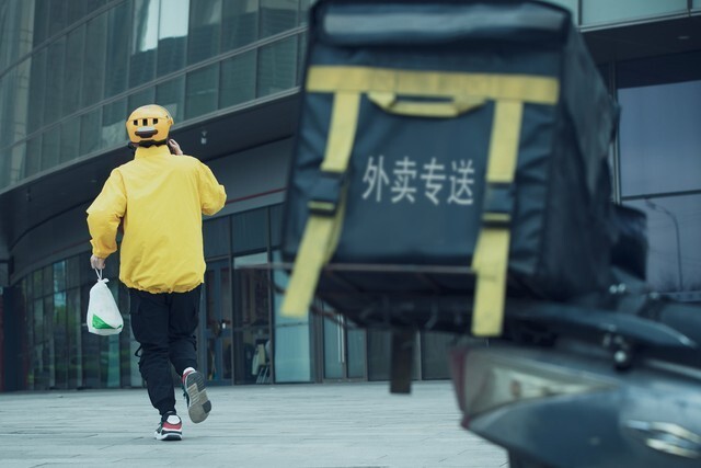 一月工作31天送外卖赚6925这种生活让我满足自豪让人热议