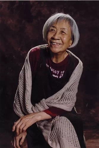 "二姑娘",而最后一个舞台形象则是陆帕导演的《狂人日记》中的陈老五