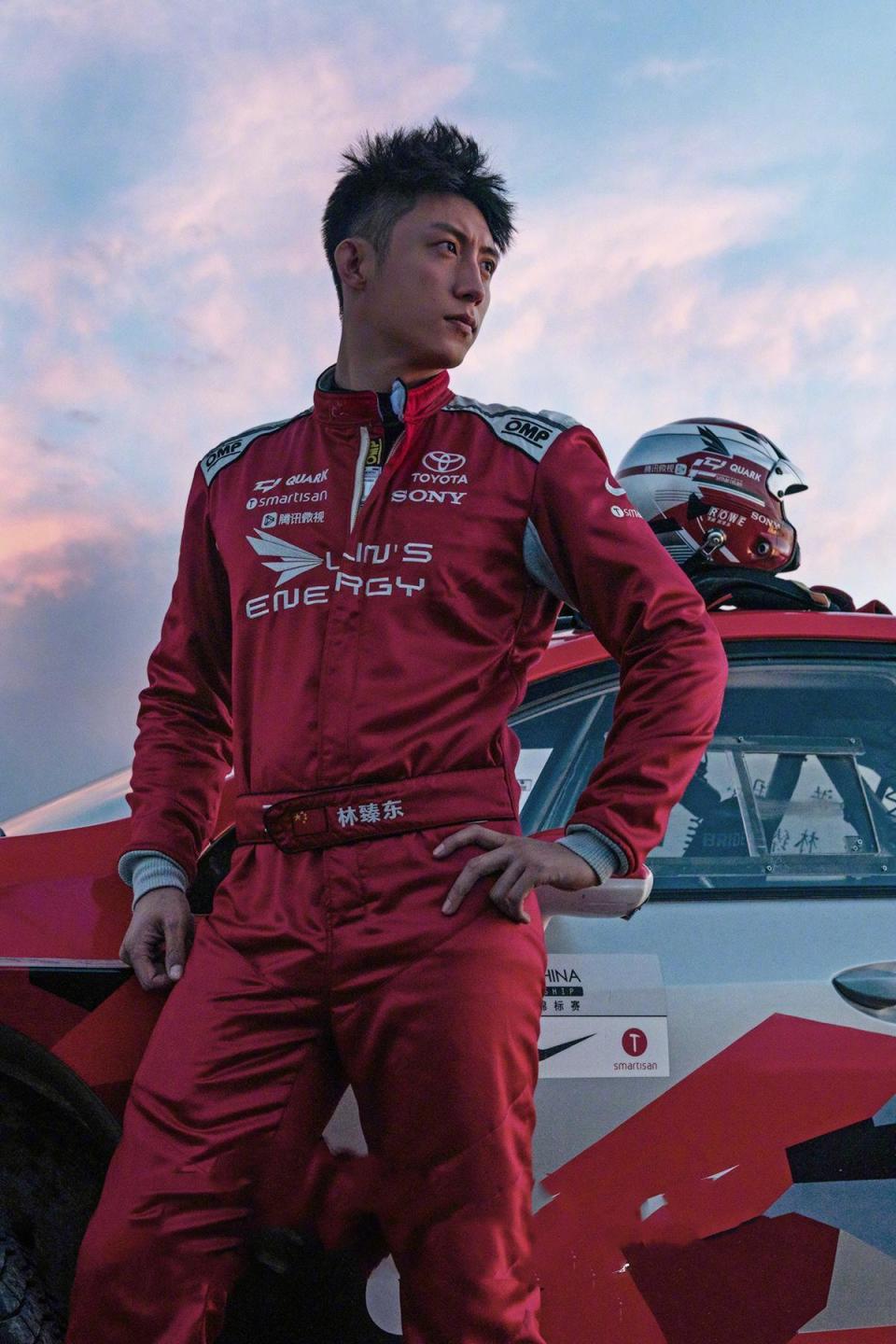 《飞驰人生2》黄景瑜才是最可怜的,出来打个电话,然后没他事了_腾讯