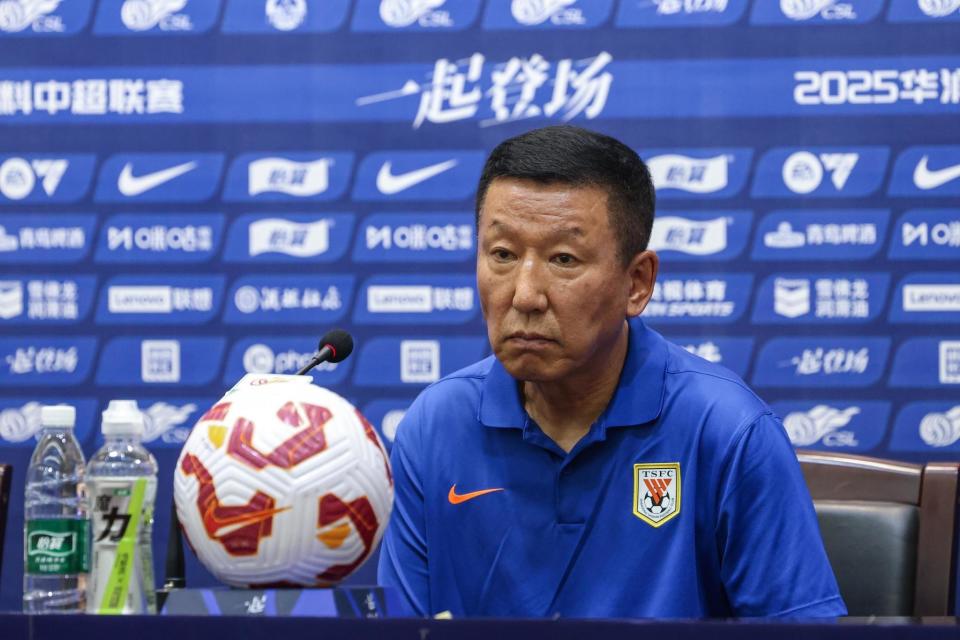 泰山官宣！变相解雇66岁崔康熙+韩鹏接任，媒体人：别被告到FIFA