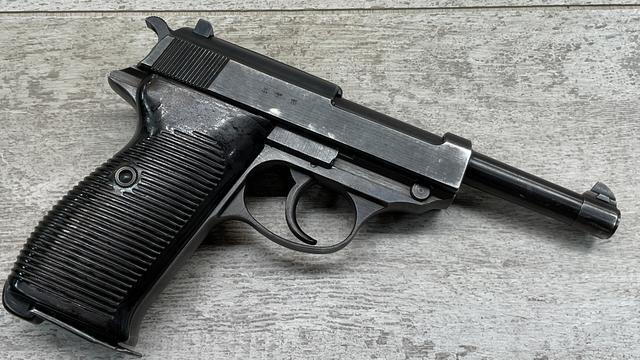 瓦尔特P38手枪二战经典之作枪械史上的不朽传奇-腾讯新闻