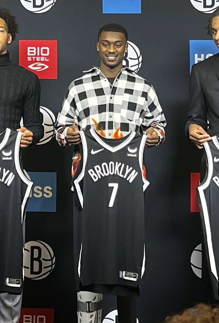 杜兰特7号正式成为历史篮网22号秀接过衣钵美媒恶搞kd球衣