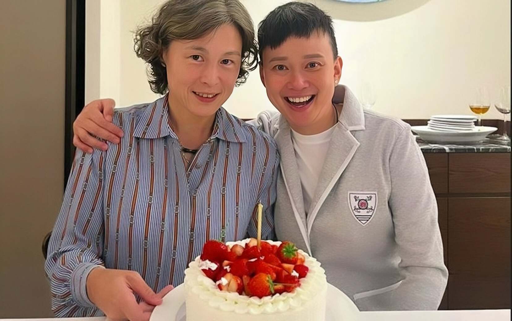 香港知名富家千金結束七年同性婚姻，和新女友感情穩定，戀情獲父母認可 - 