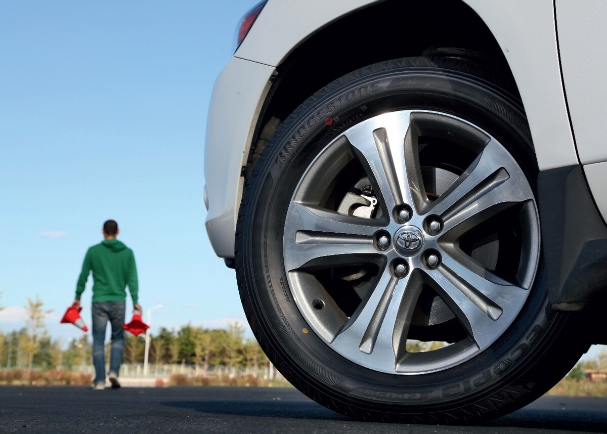 我從不迷信任何四驅系統，尤其是下雪天！ - 