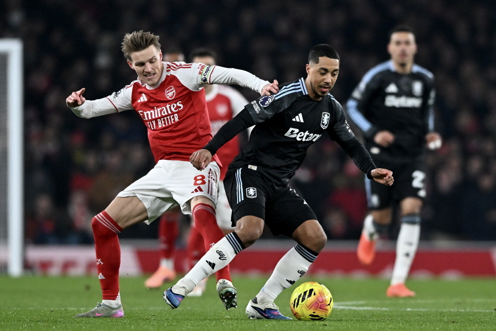 快意復仇！榜首大戰變成一邊倒，30分鐘4球摧毀苦主，槍手挺得住