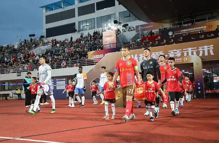 廣西平果懸了！2年從沖超到或解散，媒體人：外援被逼到不想踢球 - 