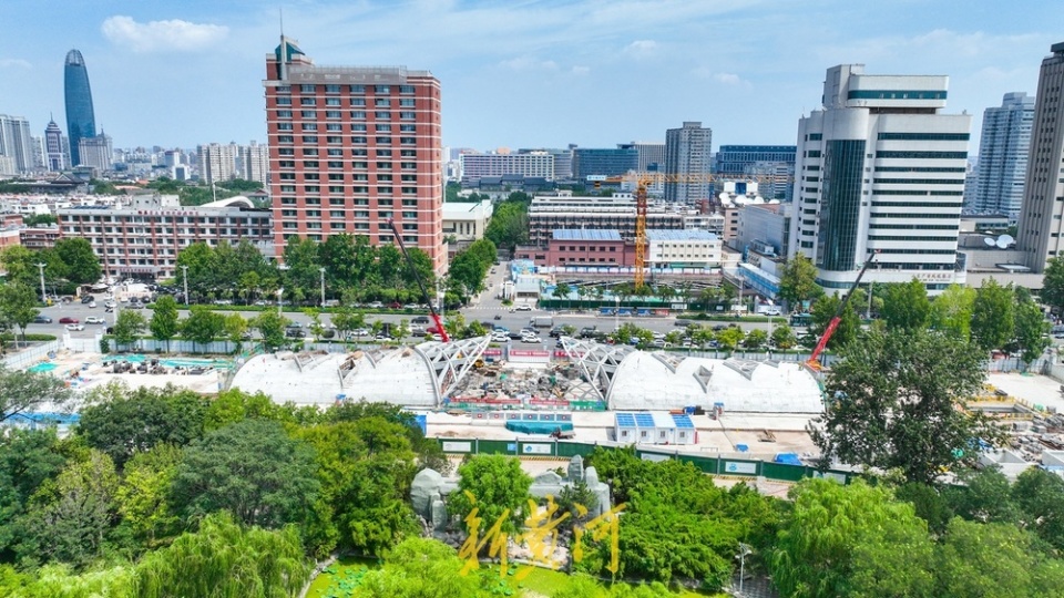 济南地铁4号线泉城公园站“长出”地面_腾讯新闻