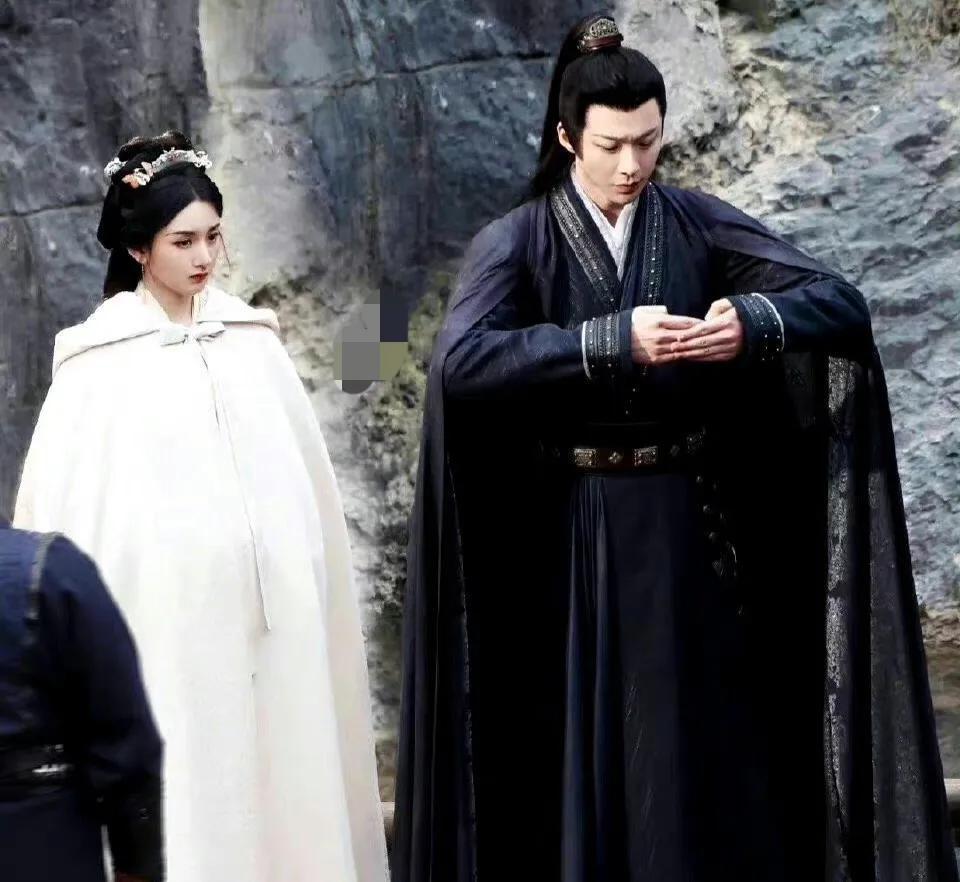 却不想,在新婚第二日,小乔就被魏劭遣送回幽州老家.