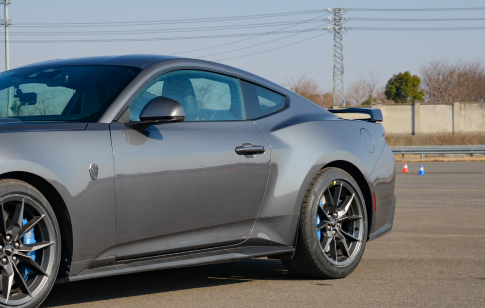 5万可不便宜,福特野马"黑马",美式大v8,5.0l排量_腾讯新闻