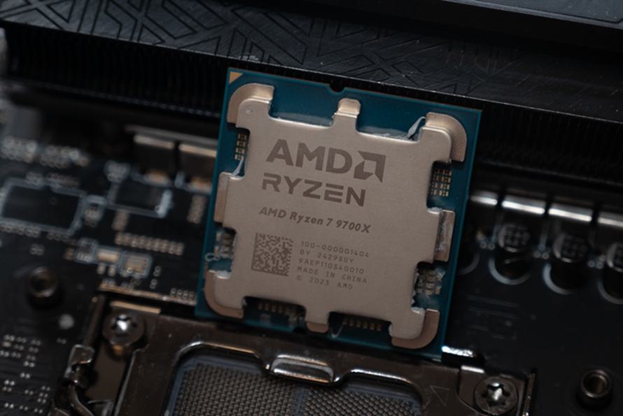 AMD锐龙7 9700X对比Intel酷睿 i7-14700K测评