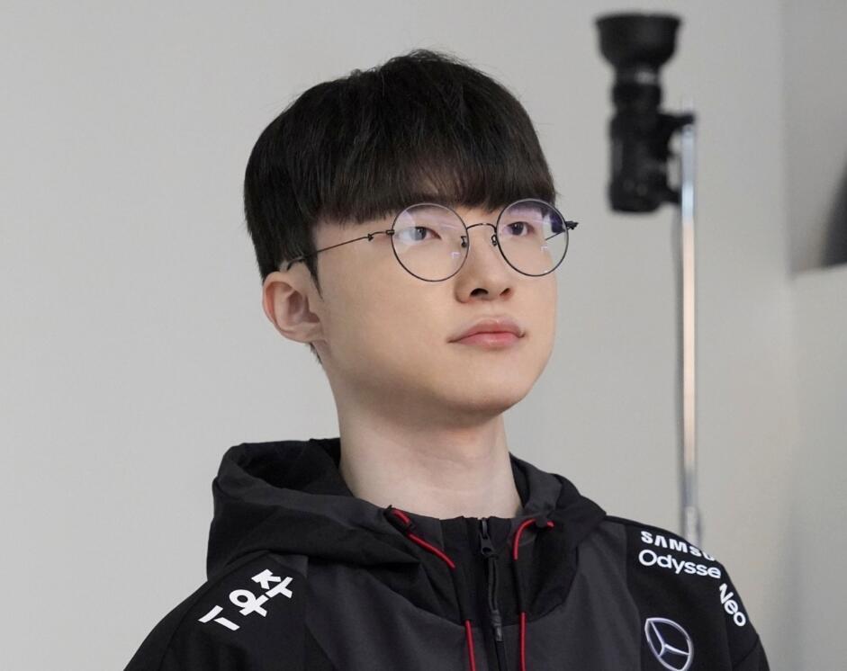 小虎被官方嘲讽faker拥有3个s赛冠军小虎只有3个msi冠军