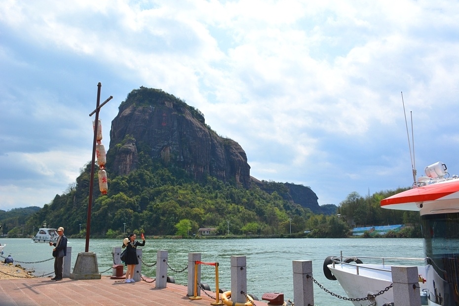 飞天山,郴江,翠江……几个流转在古人诗词里的风景,在瓦窑坪这座千年
