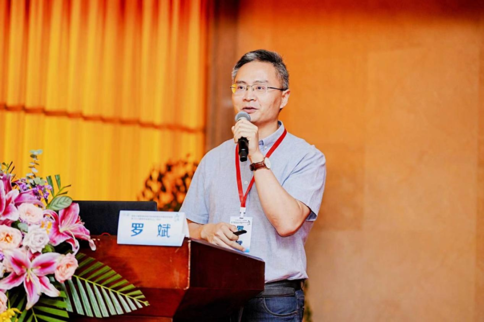 讨论嘉宾: 广安市人民医院蒋光富教授,乐山市人民医院王永洪教授,成都