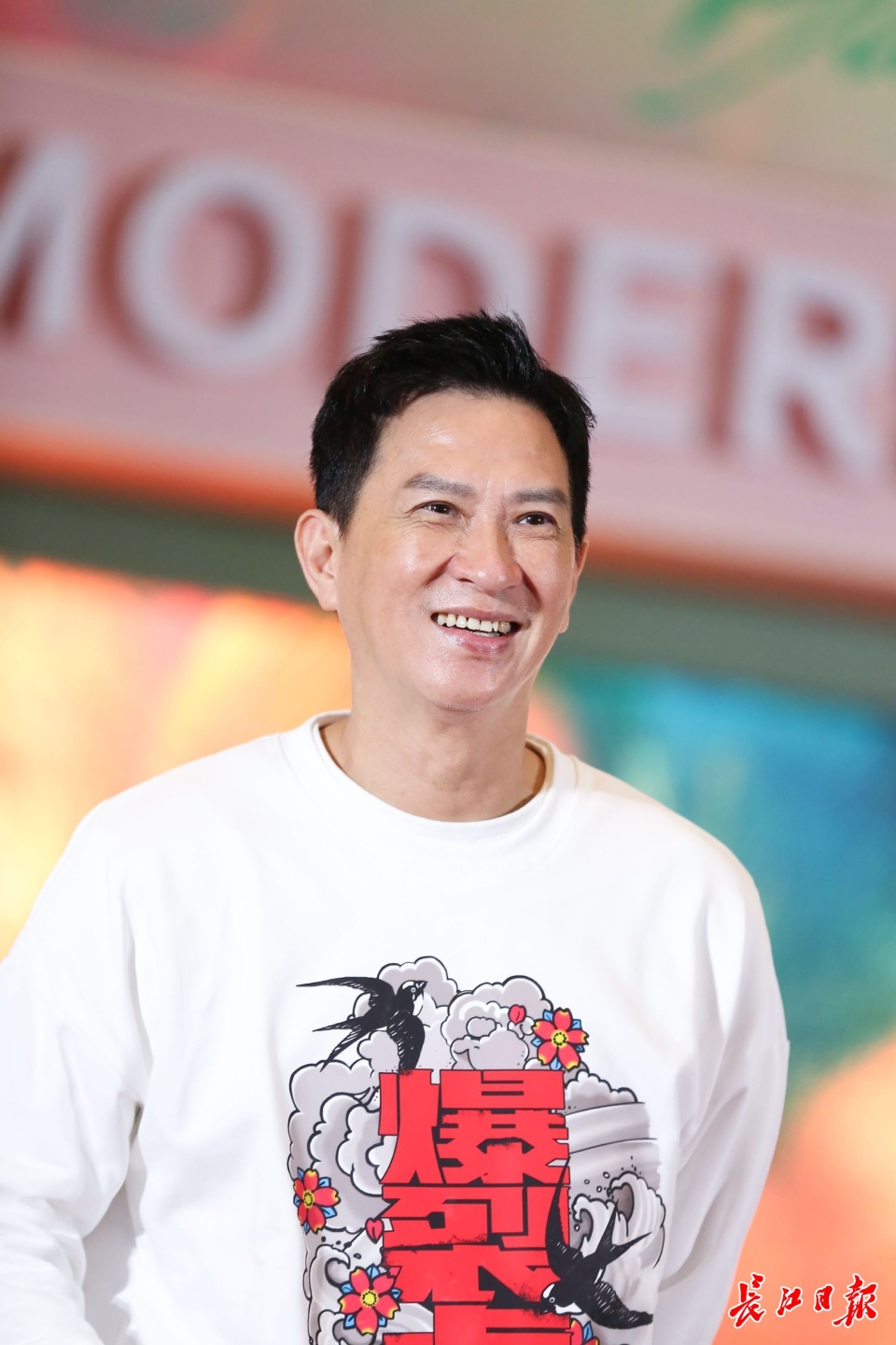 电影爆裂点剧组来汉看张家辉陈伟霆被导演虐