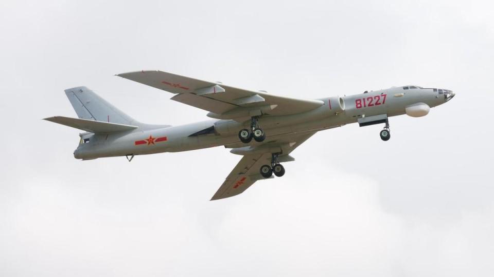 搭载涡扇20还是就此停产发展遇到难关的轰6k究竟何去何从