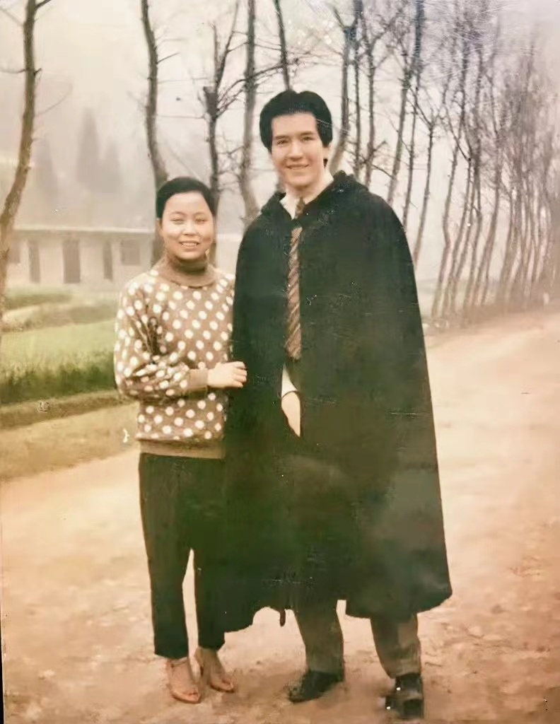 费翔曝母亲去世,虽然心碎,却依然为她的一生感到无限的骄傲