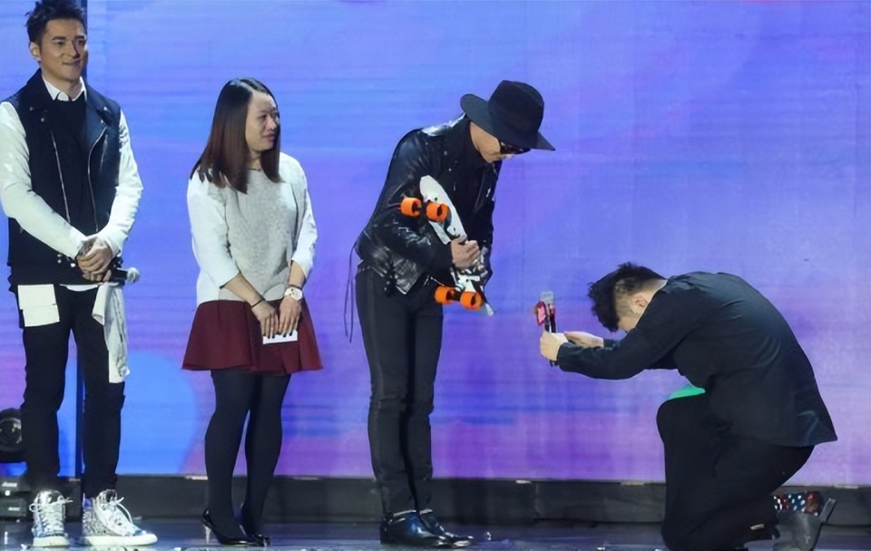 权志龙涉嫌吸毒被立案,11年前曾被调查,杨颖,杜海涛被"牵连"_腾讯新闻