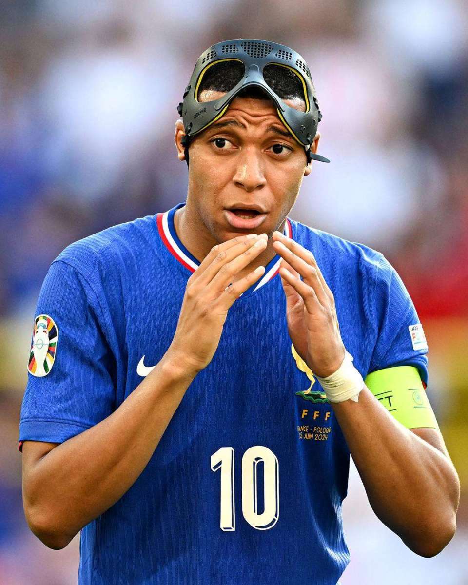 姆巴佩终破荒,德尚竟然也搞缝合怪.