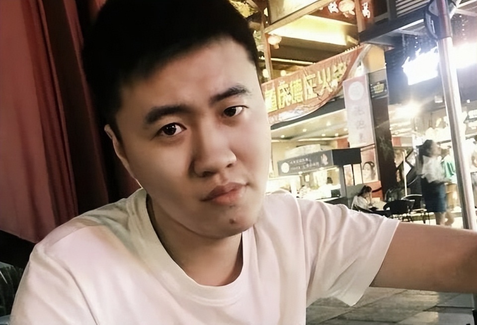 继洞主后大量主播力挺霸哥前lpl选手也放话霸哥开挂我退网