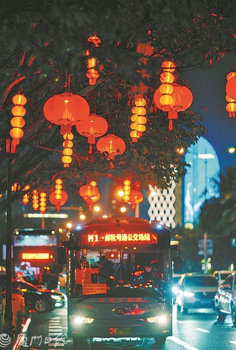春节临近,厦门街头巷尾氛围感拉满