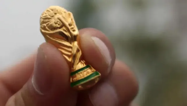 世界杯带火中国制造：卖家忙到凌晨1点，西班牙球衣日销500件