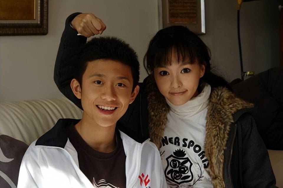 在这部作品中,唐嫣饰演比自己小9岁的男演员张一山的后妈,这个设定