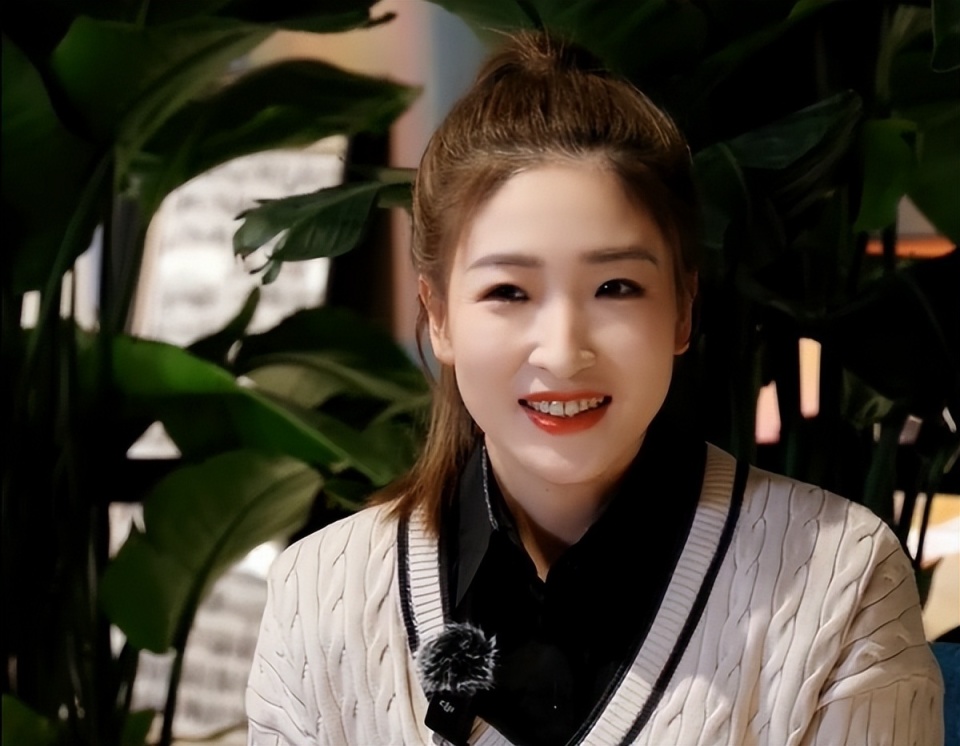 有一些网友,在社交平台上看到了刘诗雯的照片和视频.