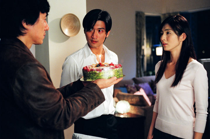 《新警察故事2》官宣,成龙参演,预计明年上映_腾讯新闻