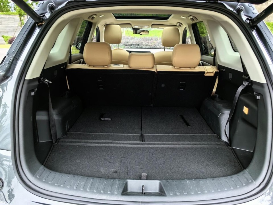 蓝电e5荣耀版对比大众途岳:自主,合资差距这么大?