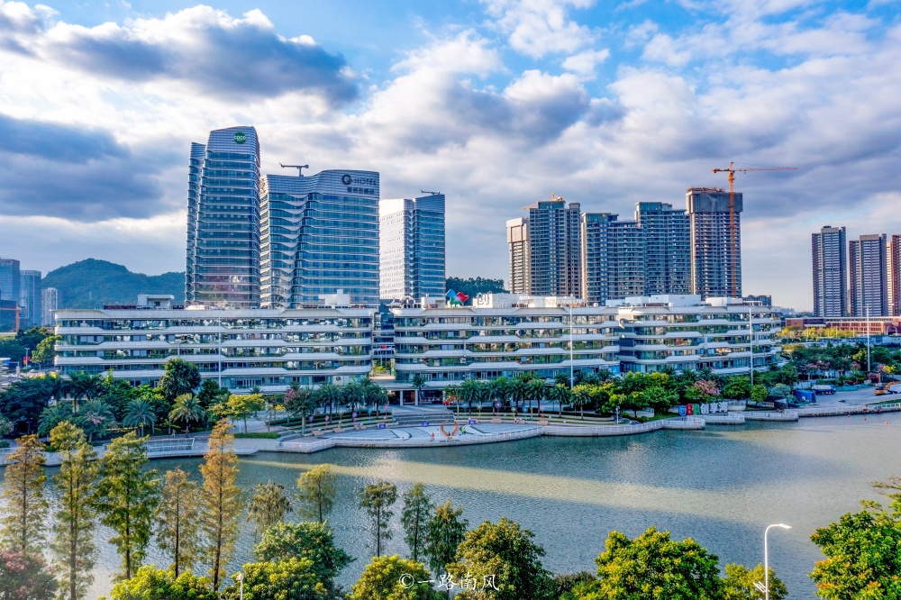 广州南沙区越来越美了,既是城市里的花园,也是花园里的城市